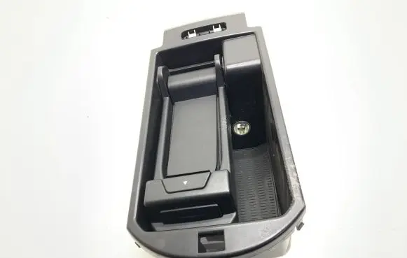 BMW X3 F25 Armrest 105010242 134866
