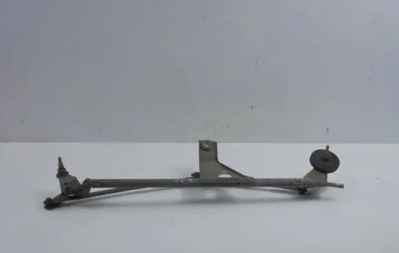 Front wiper linkage