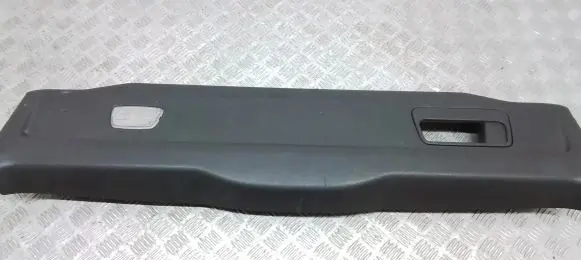 Volvo XC90 Tailgate/boot lid cover trim 39875046
