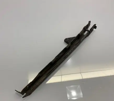 Mercedes-Benz E W211 Front bumper mounting bracket A2118801214 2118801214