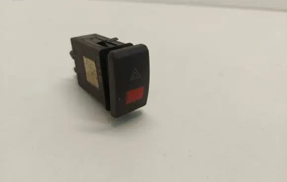 Skoda Octavia Mk1 (1U) Hazard light switch