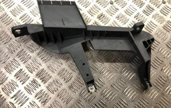 BMW X3 E83 Headlight/headlamp mounting bracket 1301073024