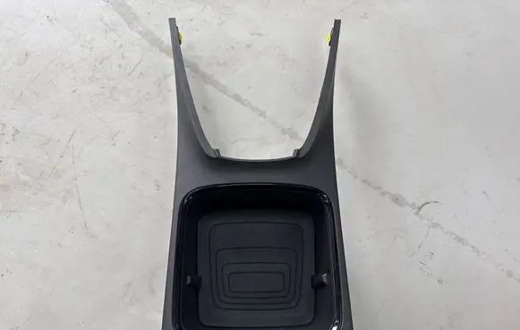 Opel Grandland X Glove box central console YP00086577 P0008657 00226456
