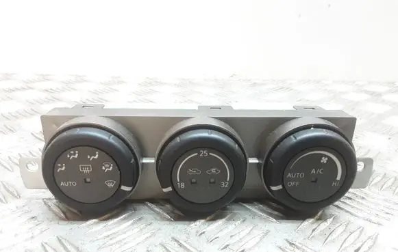 Nissan X-Trail T30 Climate control unit 27500EQ310