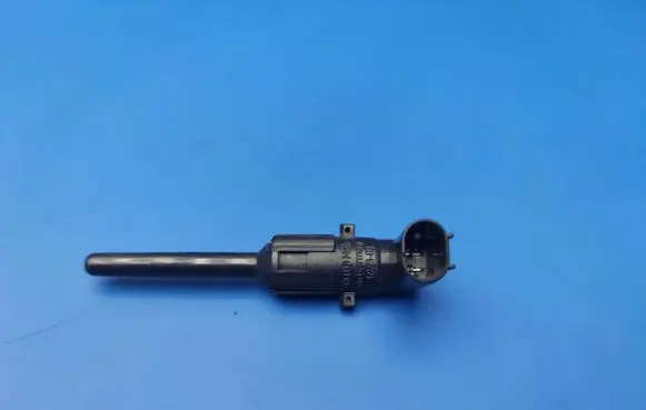Mercedes-Benz S W220 Coolant level sensor 2205450024 592303