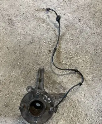 Nissan Almera N16 Front wheel hub spindle knuckle