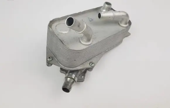 BMW 3 E90 E91 Engine oil radiator 7529499