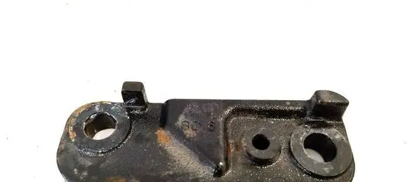 Honda CR-V Engine mounting bracket 