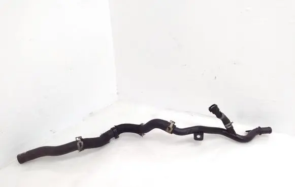 Toyota Avensis T270 Engine coolant pipe/hose 165780X011