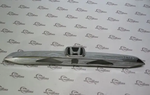 Honda CR-V Tailgate trim 03559561