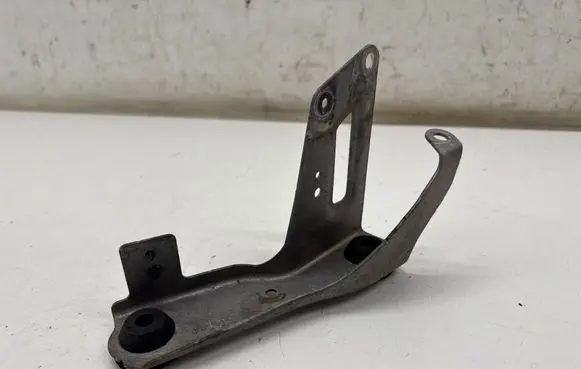 Mercedes-Benz GLA W156 X156 Air filter cleaner box bracket assembly A6450900041 16T358