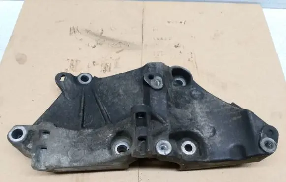 Renault Megane II Other engine bay part 8200100148