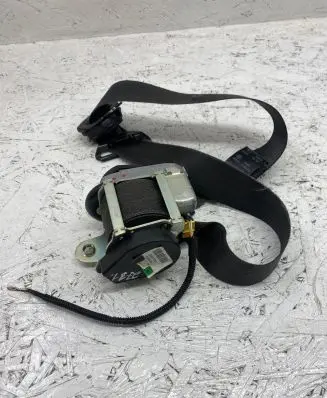 Opel Zafira C Front seatbelt 620611500