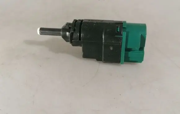 Renault Trafic III (X82) Brake pedal sensor switch 253203383R