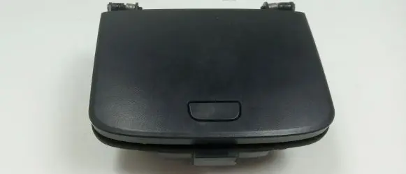Chevrolet Captiva Glove box M1324