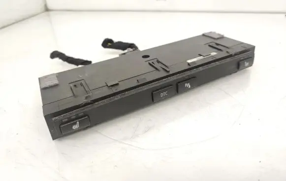 BMW 5 E60 E61 Seat heating switch 6952479