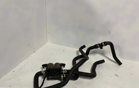 BMW 5 E39 Coolant heater control valve 8374995 1147412137