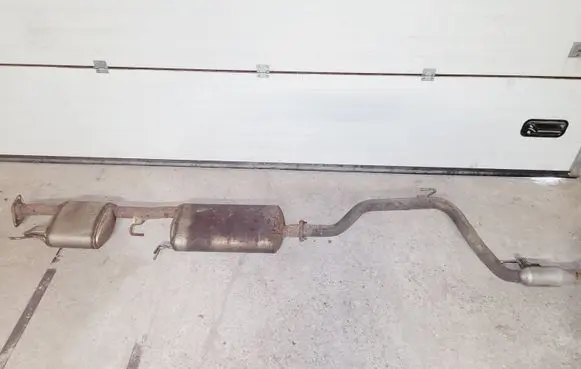 Nissan Pathfinder R52 Muffler/silencer 203609NF0A 201013JA0A 201003JA0A