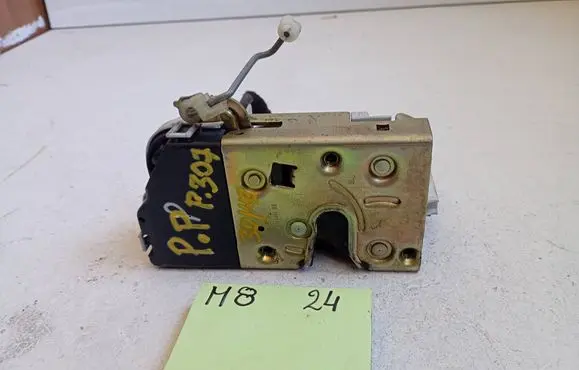 Peugeot 307 Front door lock 121212123