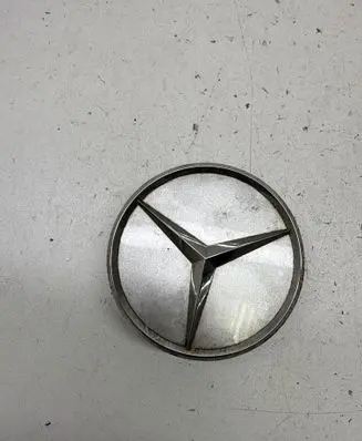 Mercedes-Benz C W203 Original wheel cap 2204000125