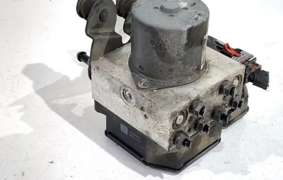 Volkswagen PASSAT B7 ABS Pump 3AA614109BK