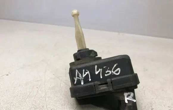 Audi A4 S4 B5 8D Headlight level adjustment motor 4D0941295