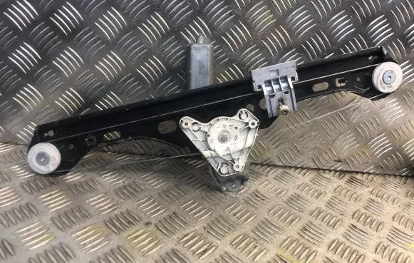 Mercedes-Benz C W203 Rear door window regulator with motor 2038202942