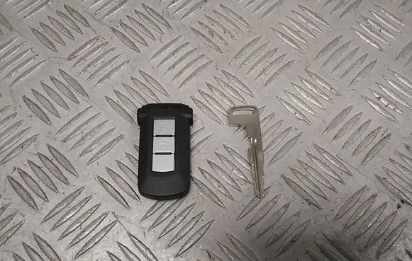 Mitsubishi Eclipse Cross Ignition key/card 027411805242