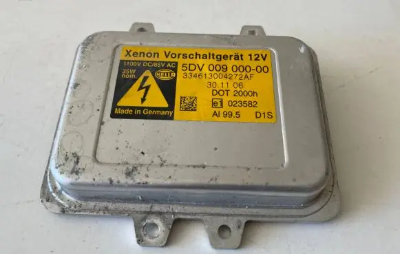 Headlight ballast module Xenon