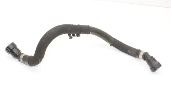 Volvo XC40 Engine coolant pipe/hose 32335384