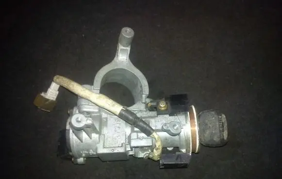 Mitsubishi Galant Ignition lock 337719