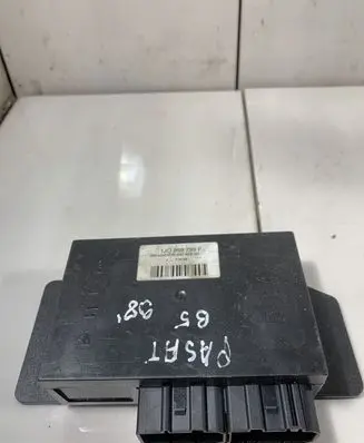 Volkswagen PASSAT B5 Comfort/convenience module 1J0959799F