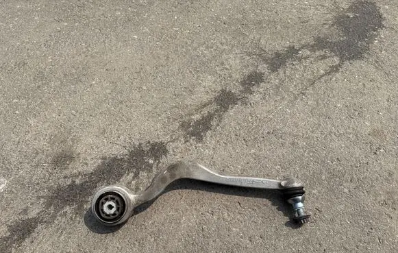 Mercedes-Benz GLC X253 C253 Front lower control arm/wishbone A2130100