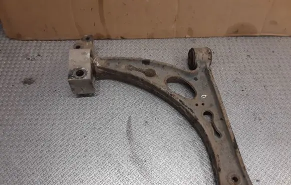 Seat Leon (1P) Front lower control arm/wishbone