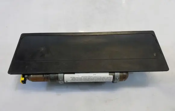 Volkswagen PASSAT B8 Knee airbag 
