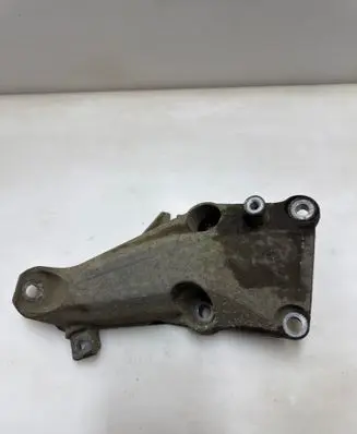 BMW 1 E81 E87 Engine mounting bracket 24168110