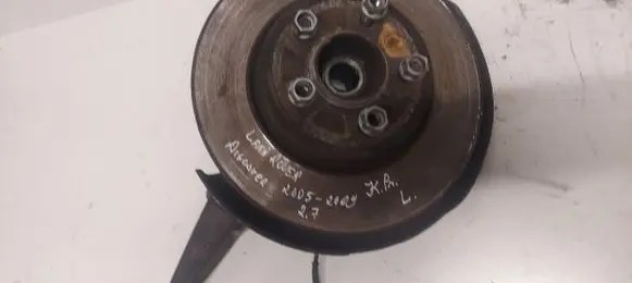 Land Rover Discovery 3 - LR3 Front wheel hub