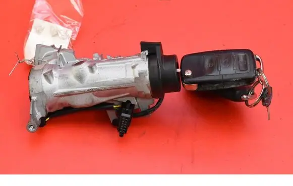 Skoda Octavia Mk2 (1Z) Ignition lock 1K0905851B