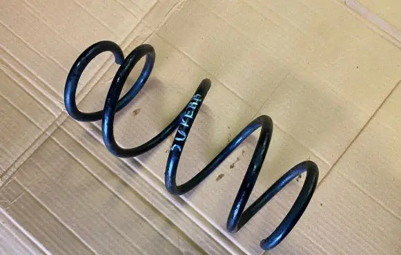 Volkswagen Polo V 6R Front coil spring