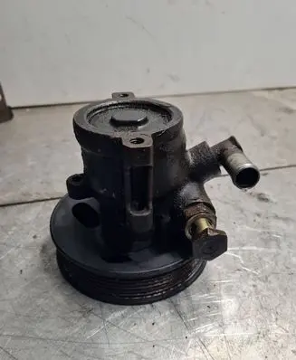 Volkswagen PASSAT B3 Power steering pump 021145255 7849701