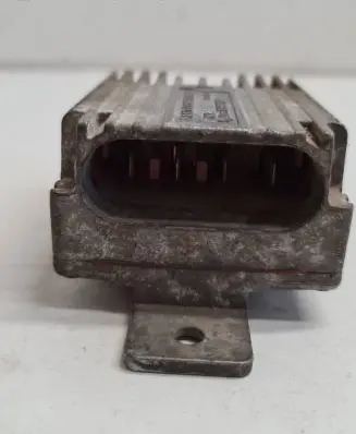 Mercedes-Benz A W168 Coolant fan relay A0275458032 E5001004