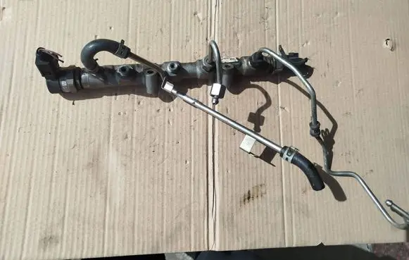 Volkswagen PASSAT CC Fuel main line pipe 03l906051 03p201369a 03p0890017388