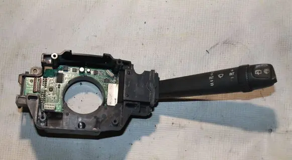 Volvo V70 Indicator stalk 8622183