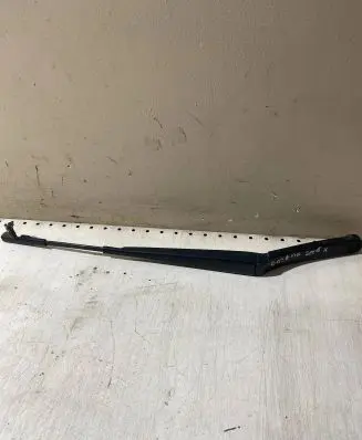 Skoda Octavia Mk2 (1Z) Front wiper blade arm 1Z1955409