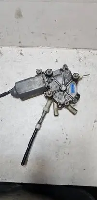 Audi 80 90 S2 B4 Front door window regulator motor 893959802B 893837398A 05318235