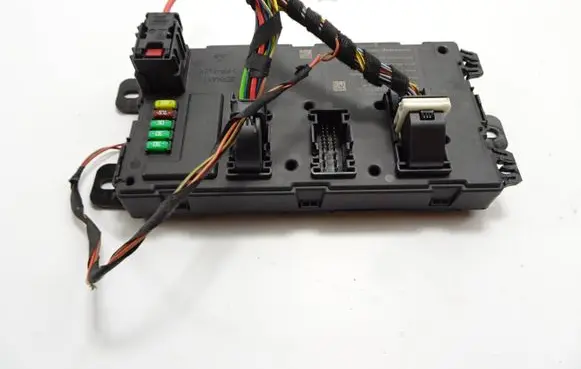 BMW 1 F20 F21 Comfort/convenience module A2C30450215 6135932970201 00000F48