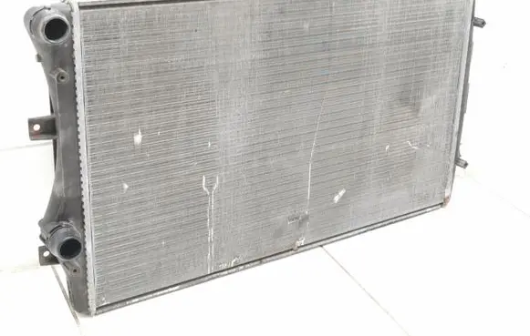 Volkswagen Jetta V Coolant radiator