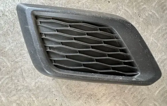 Nissan X-Trail T32 Front fog light trim/grill 622574BA0A