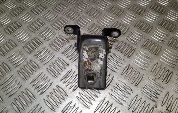 Opel Insignia A Front door upper hinge A046574