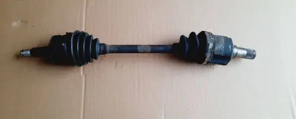 KIA Carens II Front driveshaft